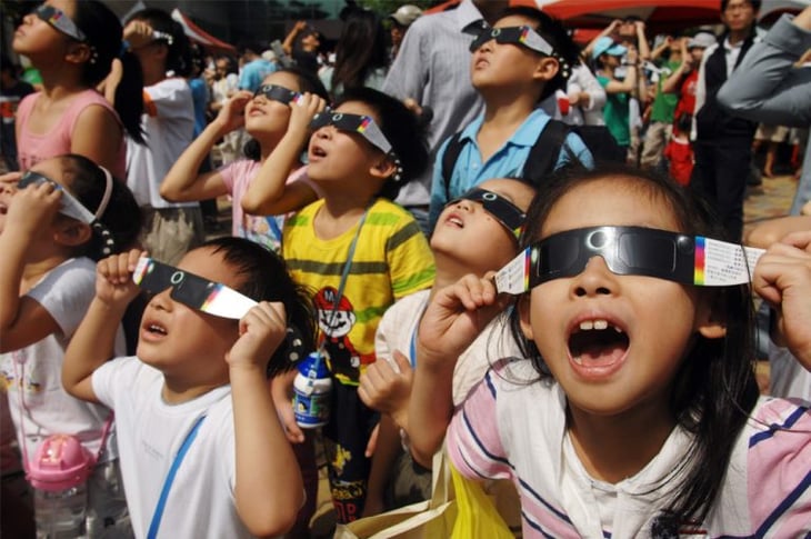 Escuelas recibirán lentes para eclipse e instrucción
