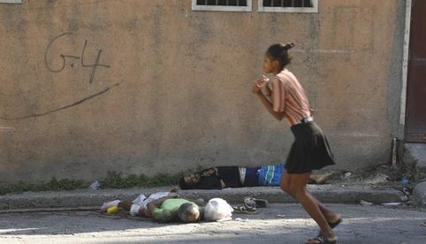 Consejo de Seguridad de ONU se reúne de urgencia por crisis violenta en Haití