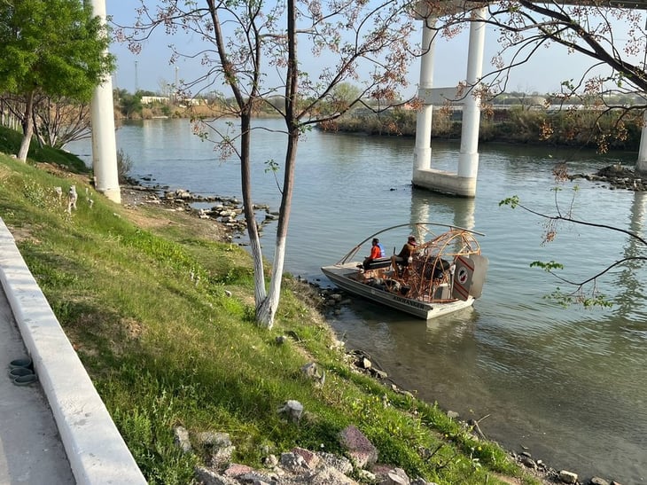 Agentes encuentran otro cuerpo en el Río Bravo bajo el puente