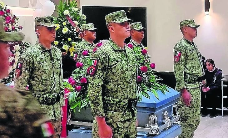 Despiden con honores a joven soldado fallecido