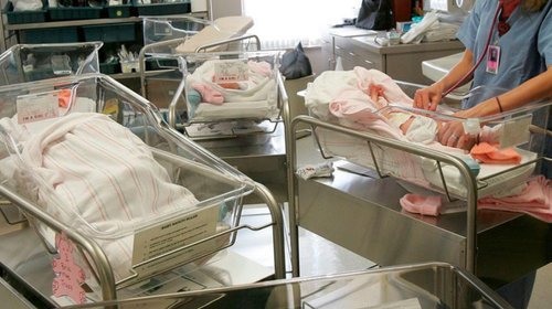 ¡De pesadilla! Hospital cambia por error a bebés en Tijuana