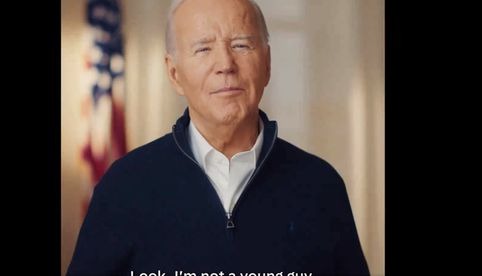 VIDEO: 'No soy un joven', bromea Biden en un anuncio en el que critica a Trump