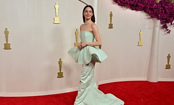 Un embarazo, caídas y mucho glamour, entre lo más destacado de la alfombra roja de los Oscar 2024