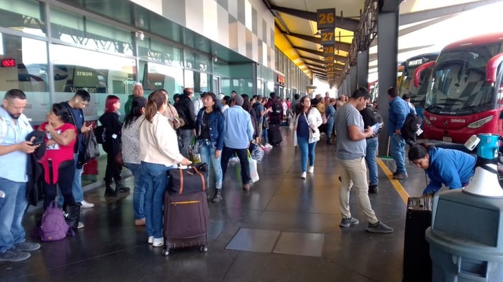 Senda autobuses dejó varados a pasajeros en Monterrey