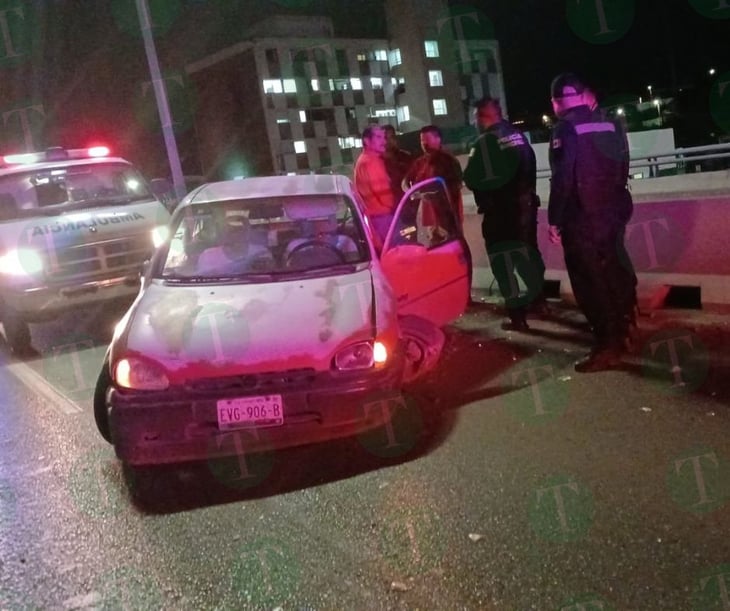 Exceso de velocidad provoca accidente en el Puente del Seguro Social de Monclova 