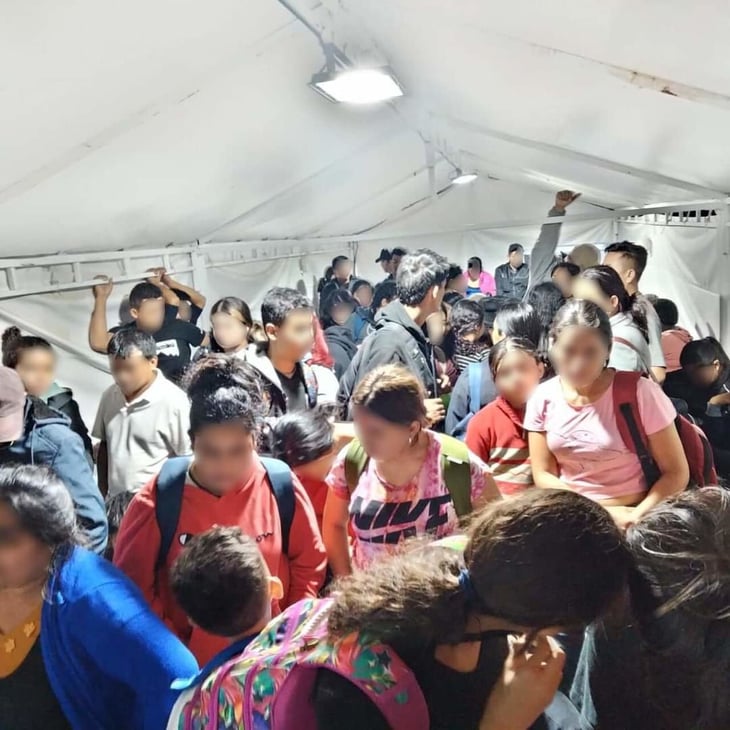INM rescate 144 migrantes en vagón de tren, en Escobedo, Coahuila