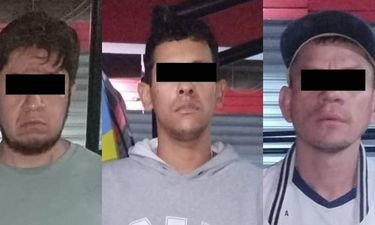 Detienen a tres hombres con armas y droga en el Centro de Monterrey 