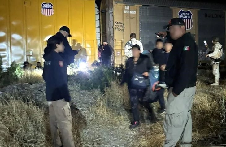 Aseguran a 144 migrantes en vagón del tren en Coahuila 