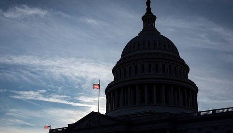 Republicanos y demócratas del Congreso anuncian un pacto para evitar un cierre de gobierno