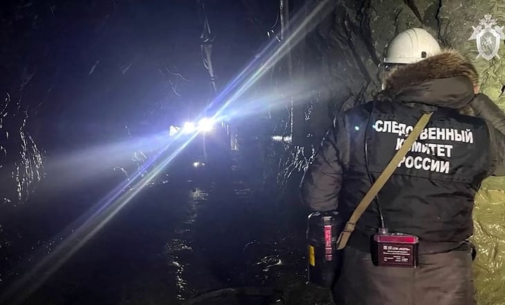 Derrumbe en mina de oro en Rusia deja 13 mineros atrapados desde hace más de 48 horas