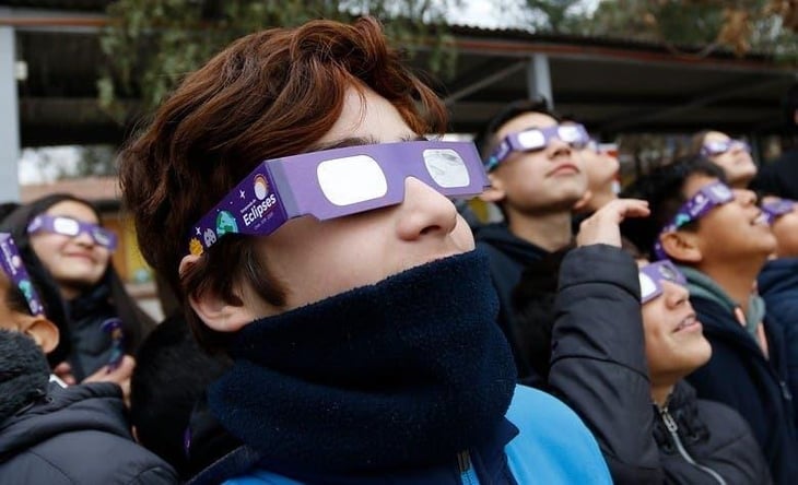 ¡Lentes 'patito' para ver eclipse solar podrían dejarte ciego!