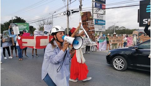 Bloquean carretera federal 307 en protesta contra el Tren Maya