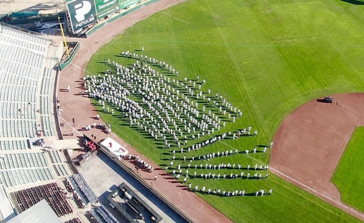 Torreón: Más de 400 personas celebran el equinoccio de primavera en el Estadio Revolución