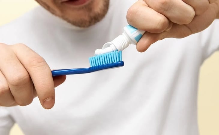 ¿Qué bacterias puede esconder el cepillo dental?