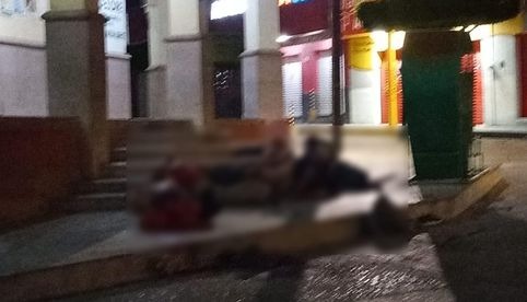 Abandonan 5 cuerpos frente a la presidencia municipal de Cárdenas en San Luis Potosí