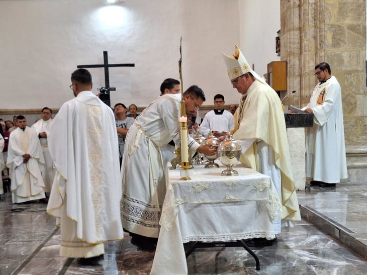 Santiago Apóstol es sede de misa Crismal anual en el Estado