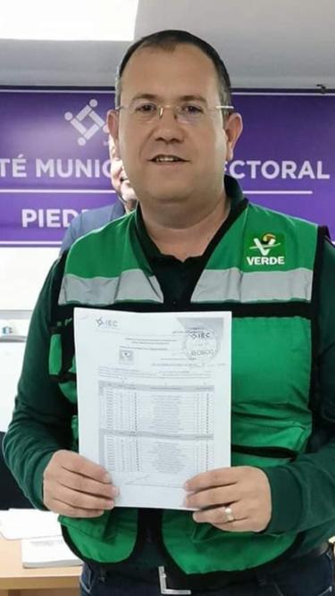 Raúl Tamez se registra como candidato del PVE