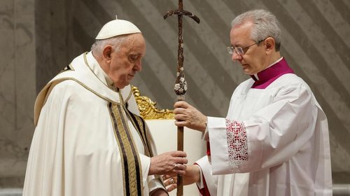 El Papa Francisco ha renunciado a presidir el tradicional Viacrucis para cuidar su salud 