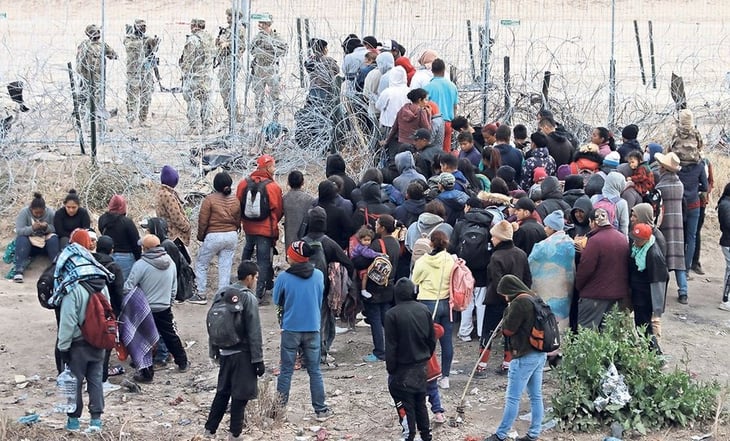 Disminuyen cruces fronterizos de migrantes en marzo; atribuyen el mérito a las acciones de México