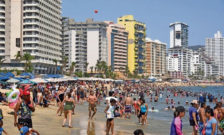 Acapulco ya recuperó 9 mil 500 cuartos de hotel de 21 mil, asegura Sectur