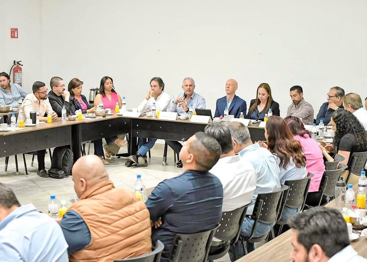 El alcalde de Torreón sostiene una reunión de trabajo con miembros de CANACINTRA