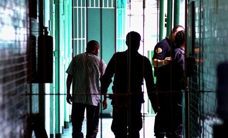 Detienen a cinco custodios del penal de Nogales por fuga de reo