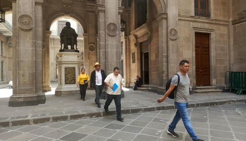 AMLO sostiene reunión con dirigentes de la CNTE en Palacio Nacional