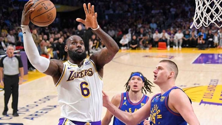 La batalla cuesta arriba de los Lakers contra los campeones Nuggets