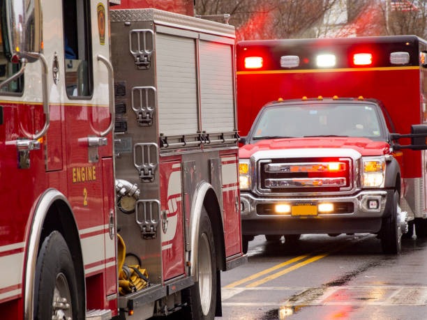 Saltillo: ¿Cuál es la reacción adecuada de un conductor cuando se aproxima una ambulancia o un camión de bomberos?
