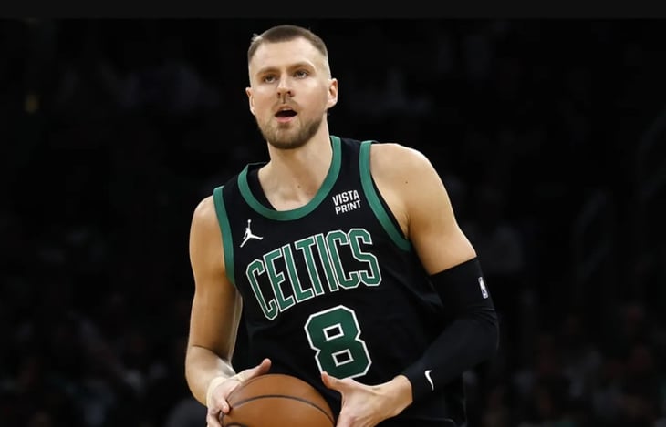 Sufre Kristaps Porzingis, de los Boston Celtics, una lesión en el sóleo