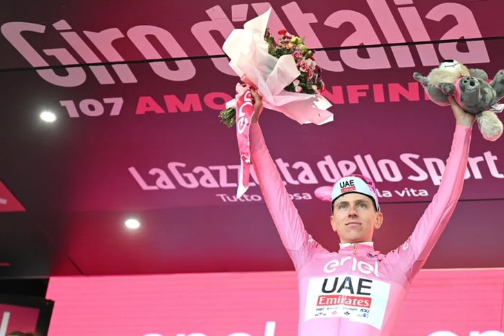 Asesta Pogacar el primer golpe: victoria de etapa y liderato en Giro de Italia