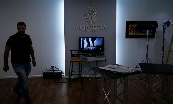Llueven críticas a Israel por cerrar Al Jazeera