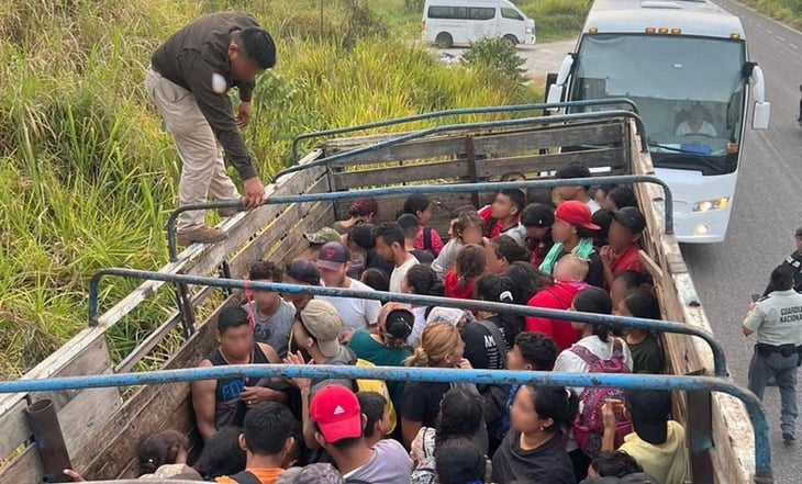 Instituto Nacional de Migración rescata a 72 migrantes en un tractocamión