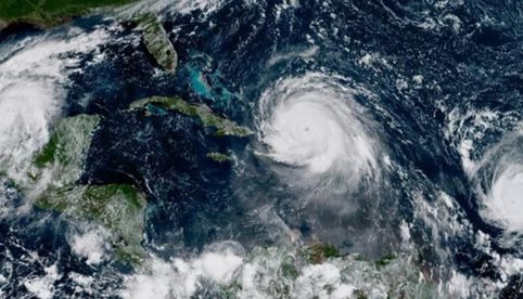 Estados Unidos pronostica 'extraordinaria' temporada ciclónica en el Atlántico con 13 huracanes