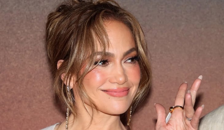 Jennifer Lopez visita México e impone la tendencia de maquillaje ‘sunset blush’
