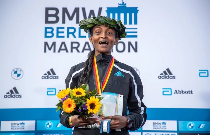 Ratifica World Athletics el récord del mundo de maratón de Tigist Assefa