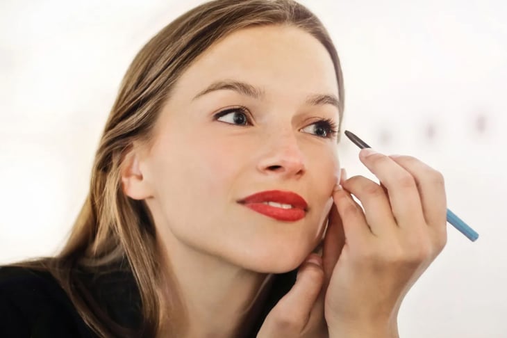 6 errores que NO debes cometer al maquillarte si tienes ojos pequeños