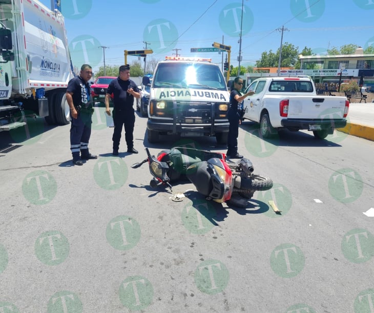 Mujer y su hija resultan lesionadas tras ser embestidas por un vehículo 