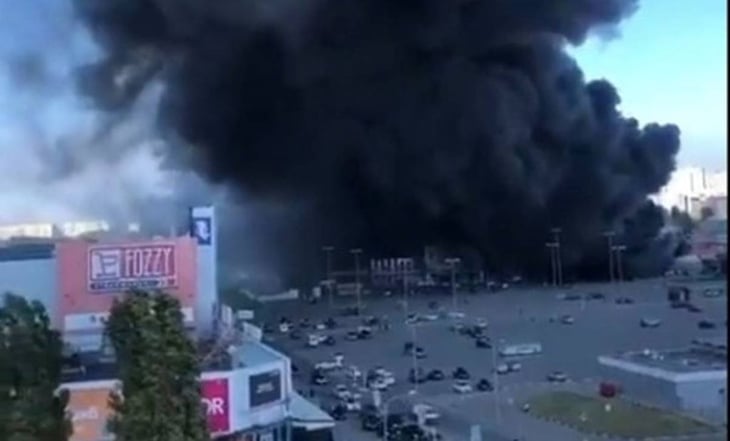 Ataque ruso contra hipermercado en Kharkiv deja 16 muertos