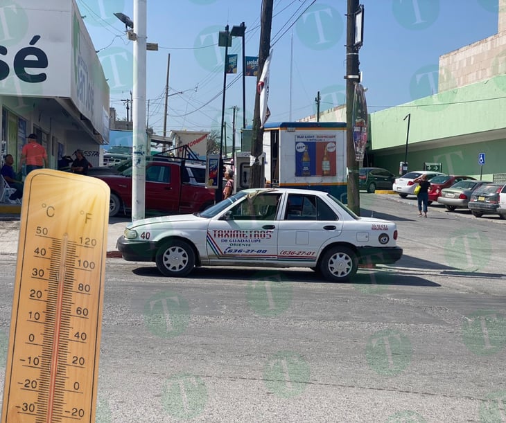 Taxistas sufren golpes de calor y uno fallece