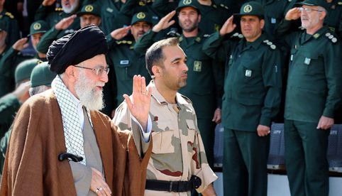Irán promete venganza contra Israel por la muerte de otro militar en Siria