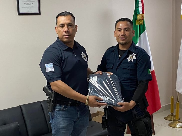 El Gobierno Municipal de Villa Unión ha entregado nuevos uniformes a los policías del Mando Coordinado Policial