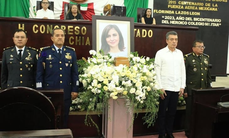 Congreso de Chiapas rinde homenaje a Rosalinda López, esposa del gobernador Rutilio Escandón