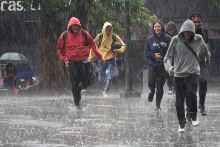 Intensas lluvias y altas temperaturas afectan varias regiones de México hoy