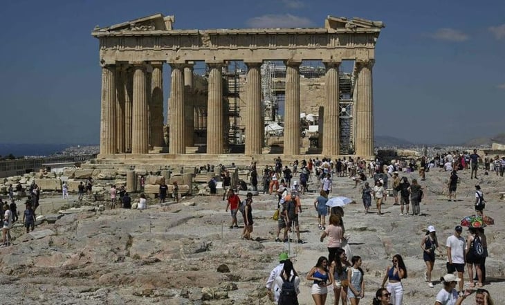 Cierran, otra vez, la Acrópolis de Atenas por ola de calor en Grecia