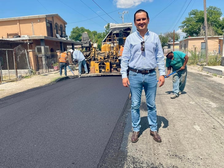 alcalde de Allende supervisa obras de mejoramiento vial