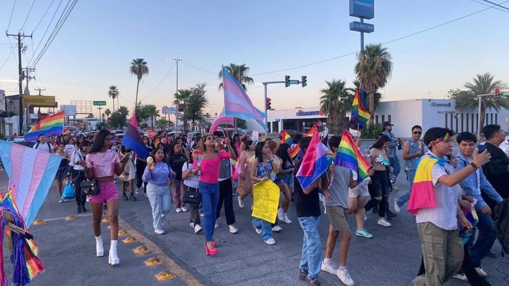 Comunidad LGTBI marcha por el mes del orgullo