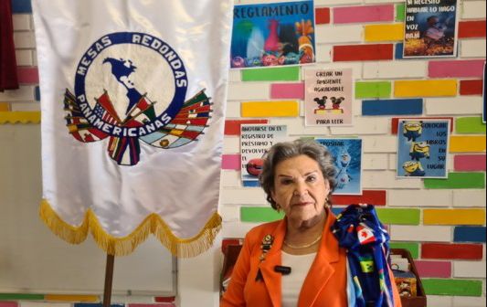 La Mesa Redonda continúa buscando las 33 banderas que les robaron