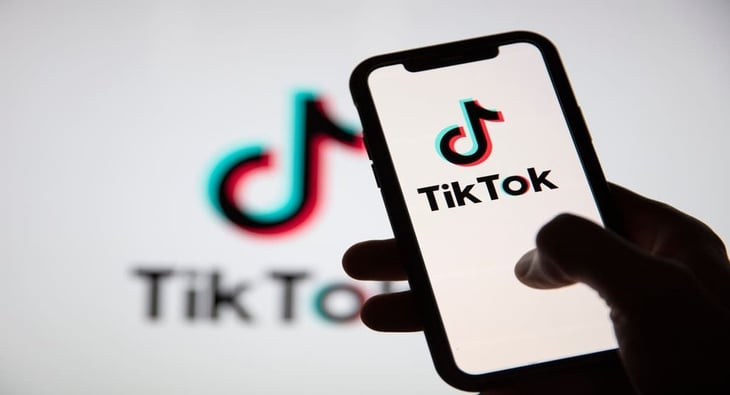 TikTok agregará publicidad con personas generadas con IA