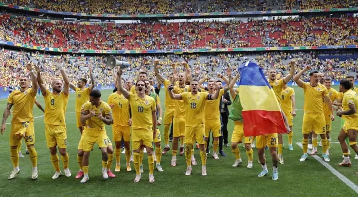 Sorprende Rumania a Ucrania y gana su primer partido en una Eurocopa en 24 años